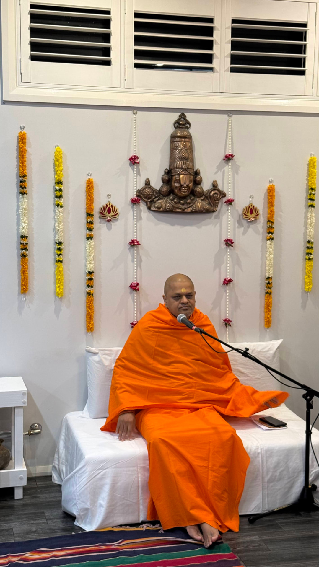 Swamiji leading the Lalita Sahasranam parayan